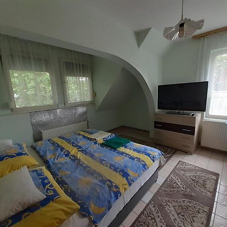 Hotel Prima Piheno Miskolc Esterno foto